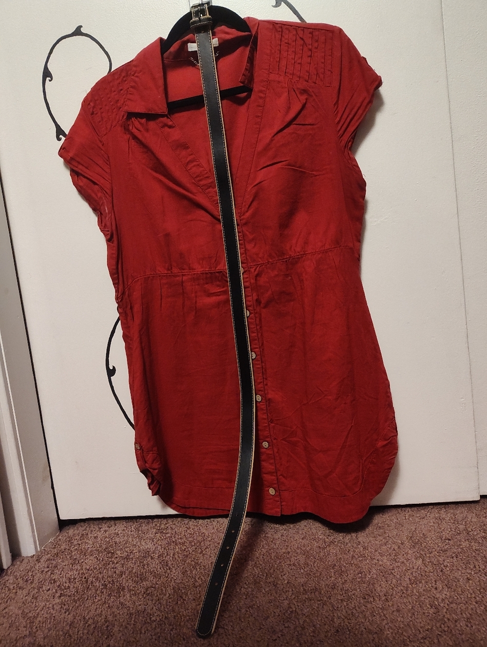 Red Short Sleeved Button-Up Long Blouse w/ Belt